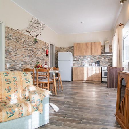 Villa Stelios Stone House Sinarades Kouramádes Exterior foto