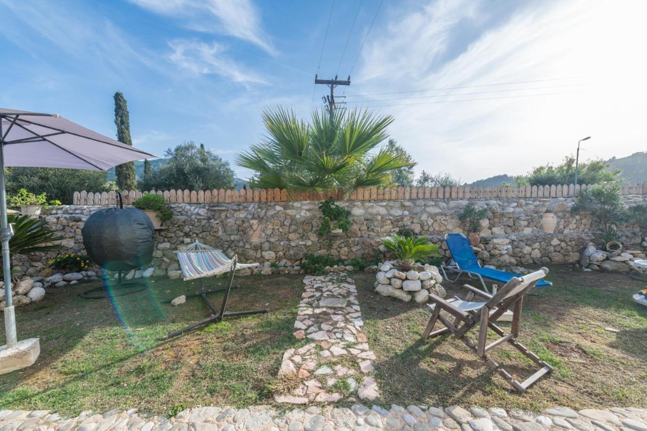 Villa Stelios Stone House Sinarades Kouramádes Exterior foto