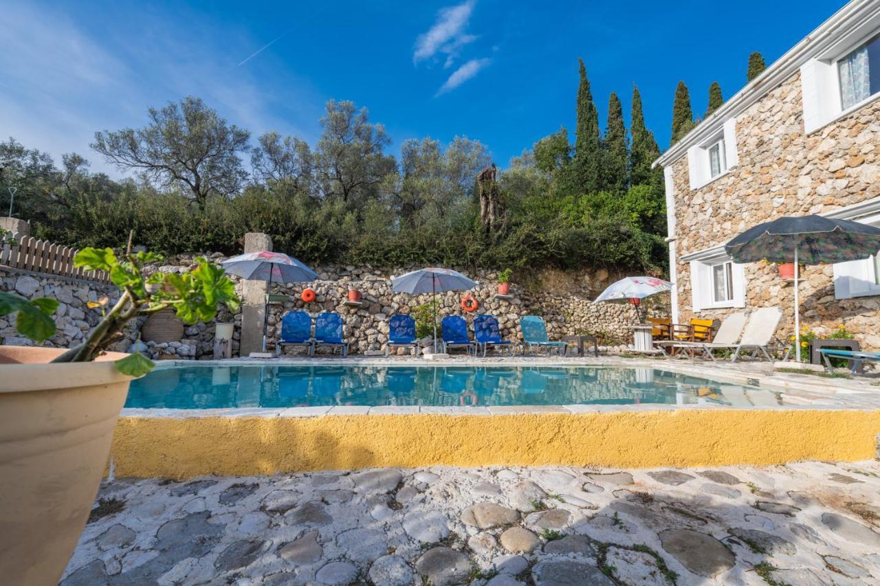 Villa Stelios Stone House Sinarades Kouramádes Exterior foto