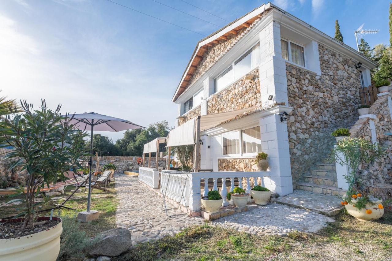 Villa Stelios Stone House Sinarades Kouramádes Exterior foto