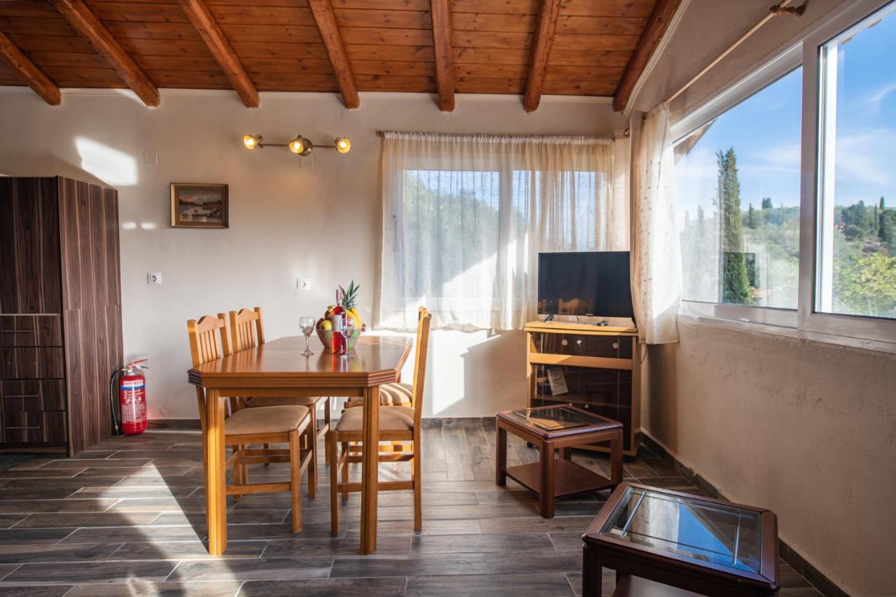Villa Stelios Stone House Sinarades Kouramádes Exterior foto